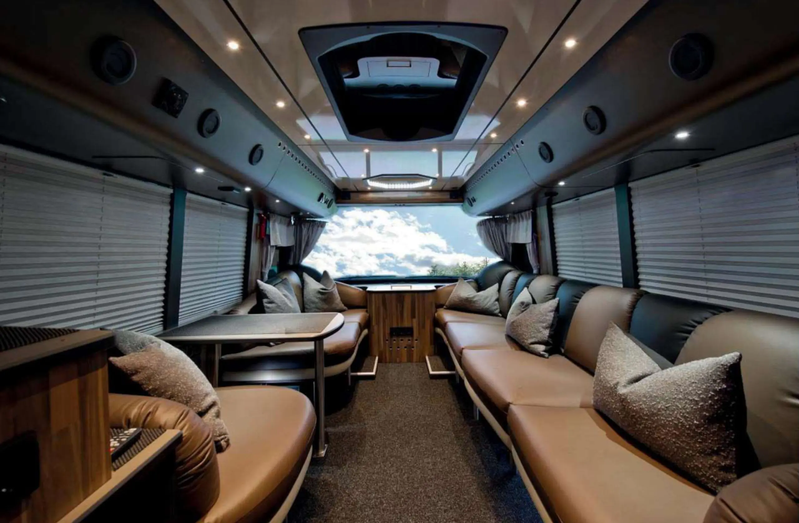 alcatraz-touring-doubledecker-setra-16-bunks-05